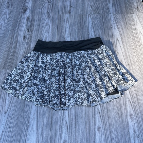 aerie Pants - OFFLINE By Aerie Skirt Size XL Floral Pleated Skort!‎